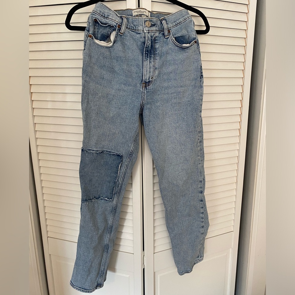 Abercrombie curve love ultra high rise ankle straight, size 27 long